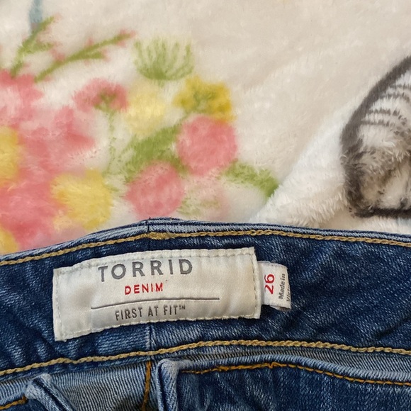 Torrid, dark denim, size 26 - Picture 3 of 4